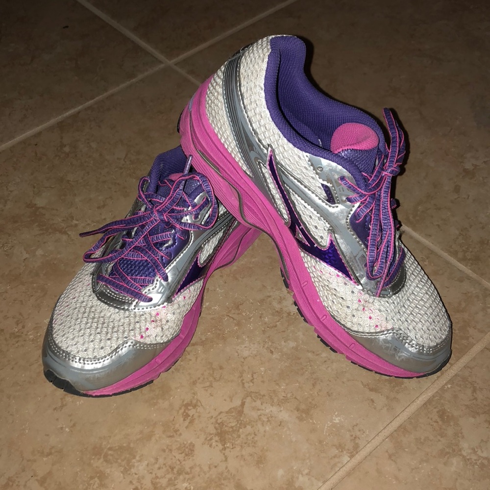 Women Mizuno Shoes